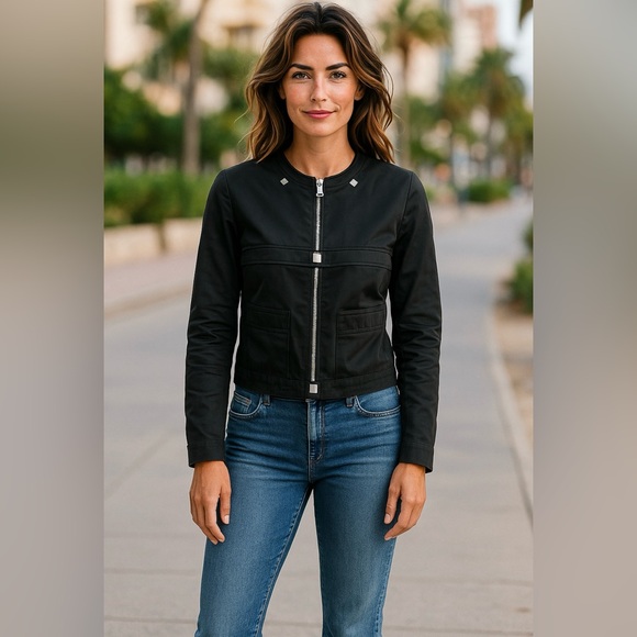 CHANEL Black Jacket 🖤2003🤍 Authenticated - Picture 1 of 16